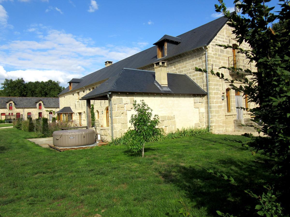 Bed and Breakfast Parc De Launay à Louresse-Rochemenier Extérieur photo