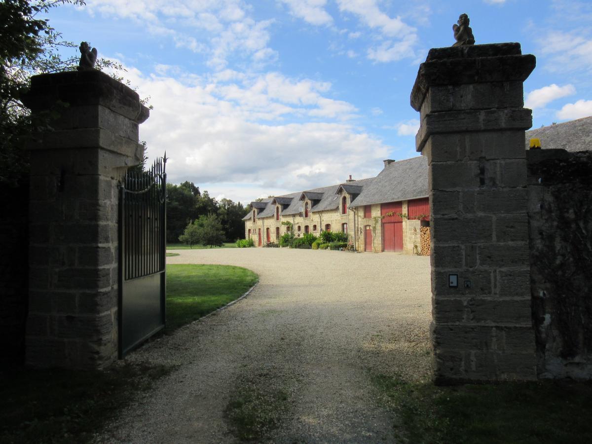 Bed and Breakfast Parc De Launay à Louresse-Rochemenier Extérieur photo